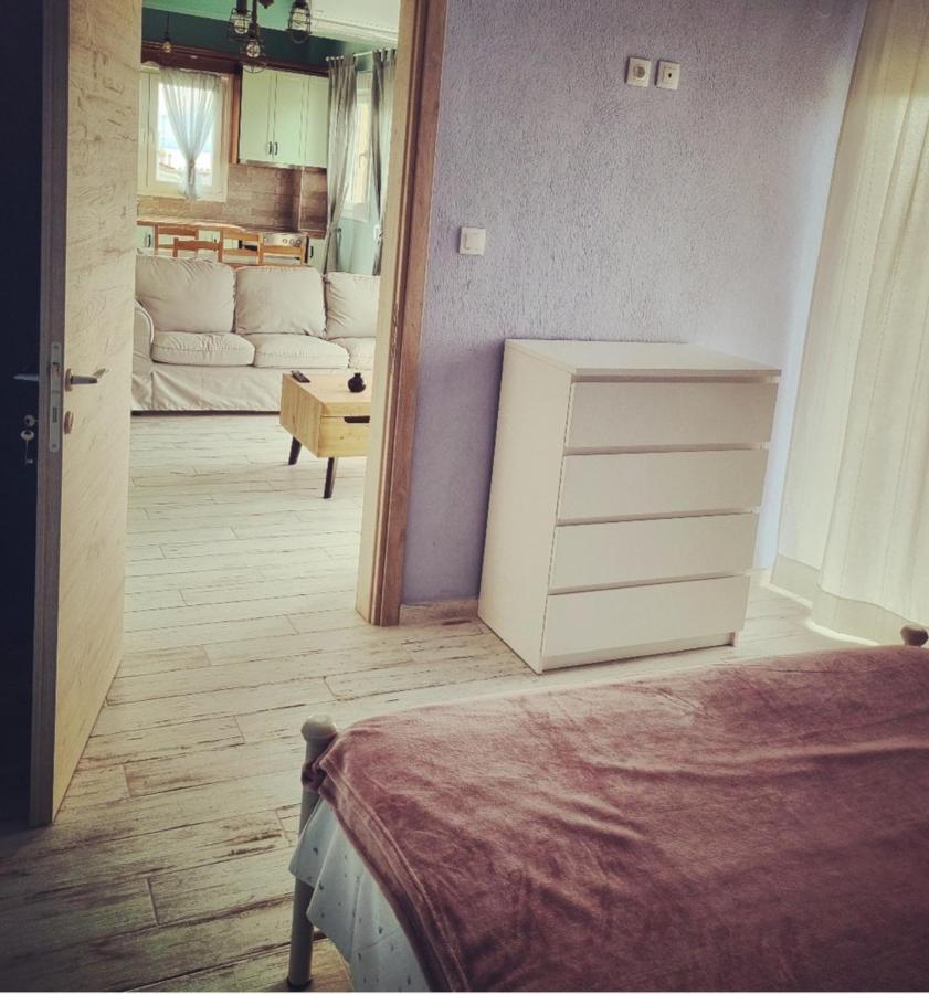 Tararas Apartments เนอา มิคานิโอนา ภายนอก รูปภาพ