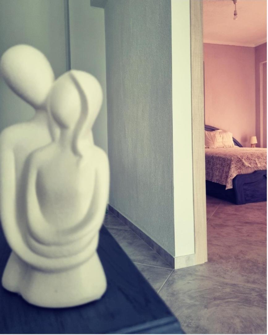 Tararas Apartments เนอา มิคานิโอนา ภายนอก รูปภาพ