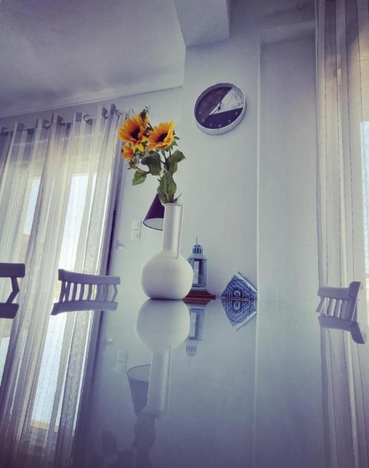 Tararas Apartments เนอา มิคานิโอนา ภายนอก รูปภาพ