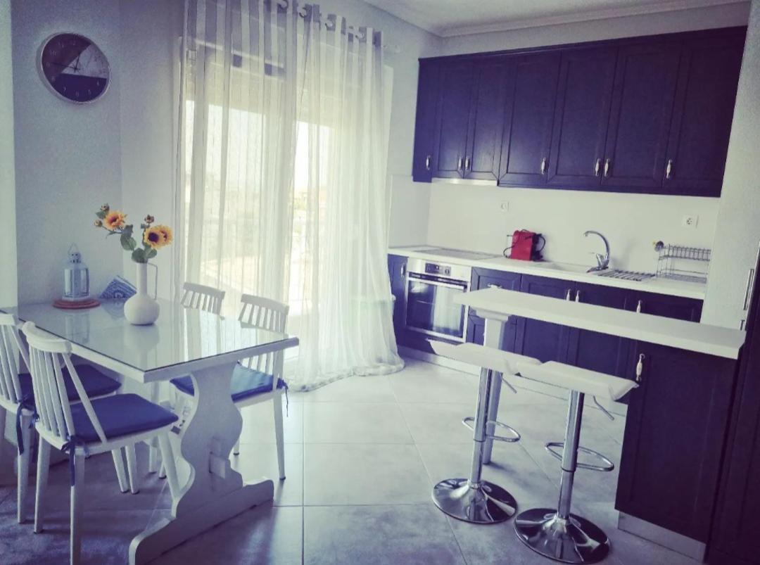 Tararas Apartments เนอา มิคานิโอนา ภายนอก รูปภาพ